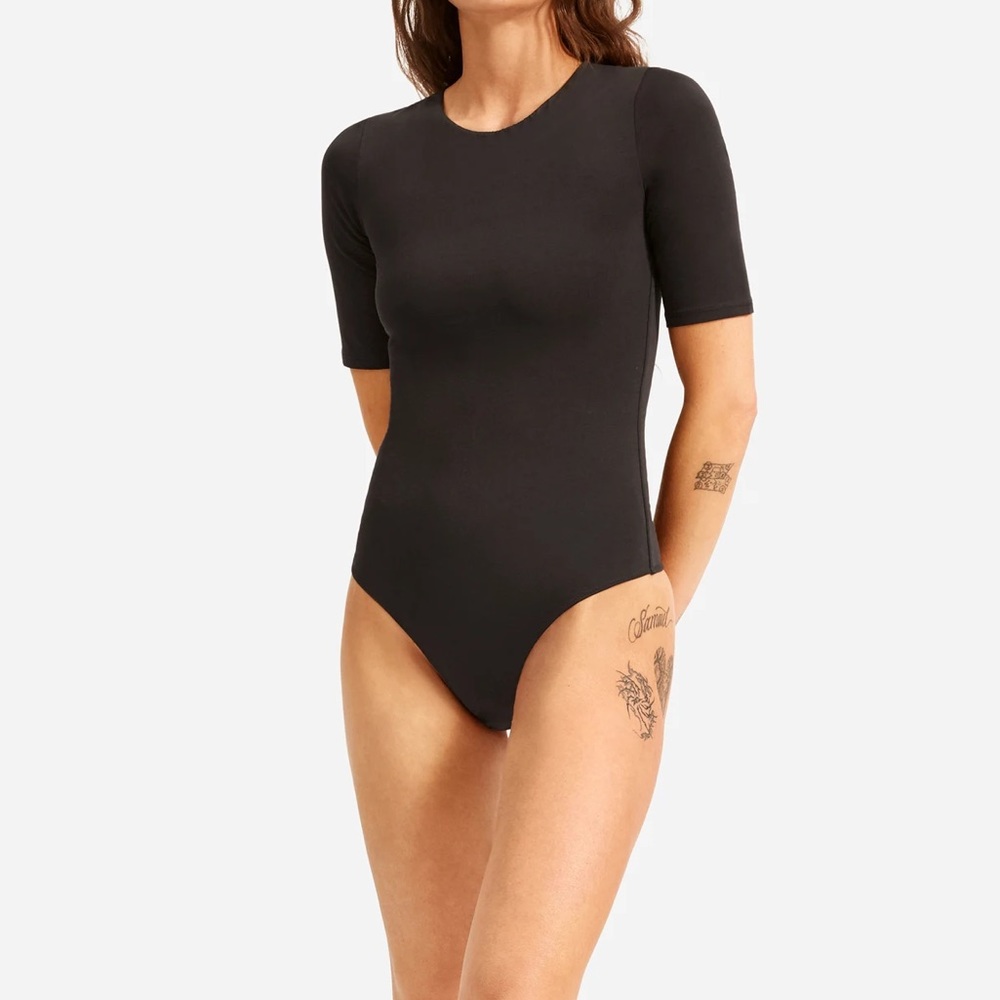 BNWT Everlane Short Sleeve Crew Thong Bodysuit